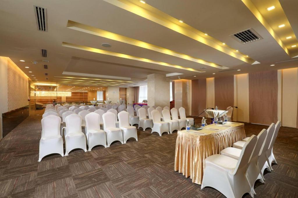 Jasmine Palace Yangon Exterior photo